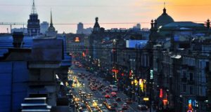 Движение на Невском проспекте ограничат до конца ноября